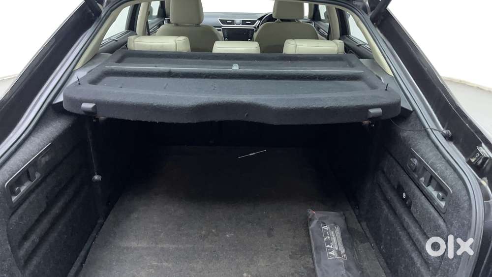 Skoda Superb L&k 1.8 Tsi At, 2021, Petrol