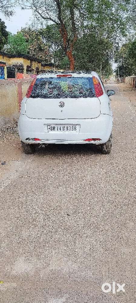 Fiat Punto 2010 Petrol 44350 Km Driven