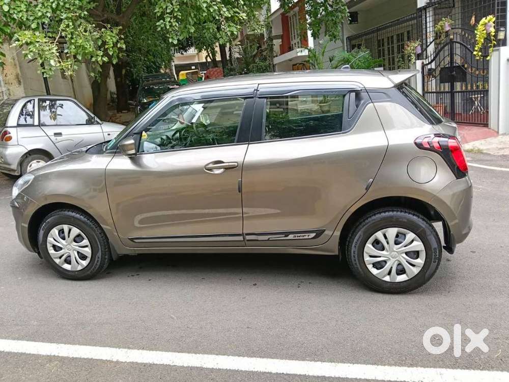 Maruti Suzuki Swift Vxi + Manual, 2024, Petrol