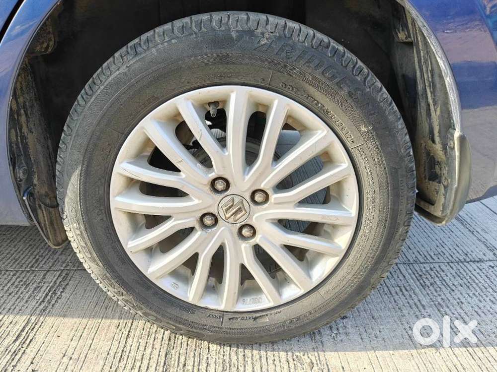 Maruti Suzuki Swift Dzire Zxi + Mt, 2017, Petrol