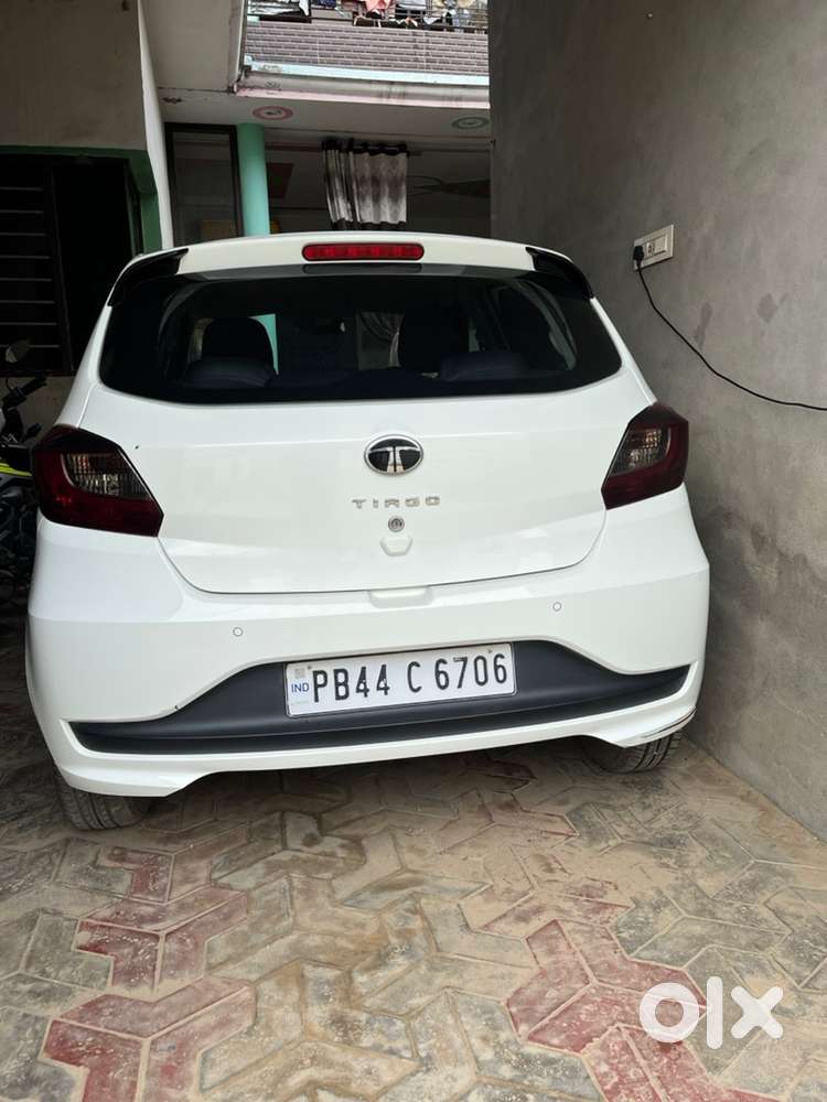 Tata Tiago Petrol 2024