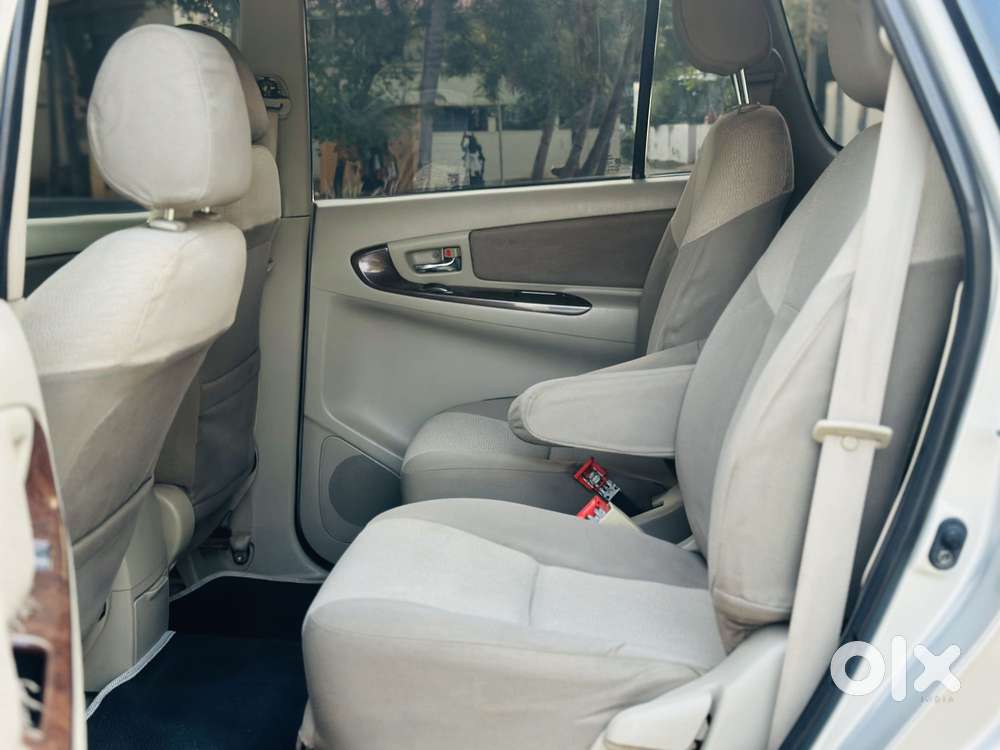 Toyota Innova 2.5 V 7 Str, 2012, Diesel