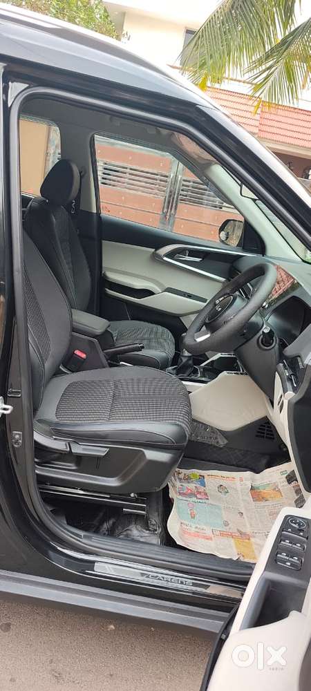 Kia Carens 1.5 Premium 7 Str, 2024, Petrol