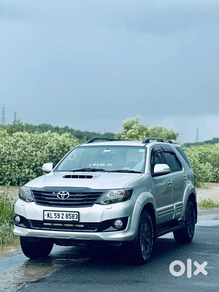 Toyota Fortuner 2013