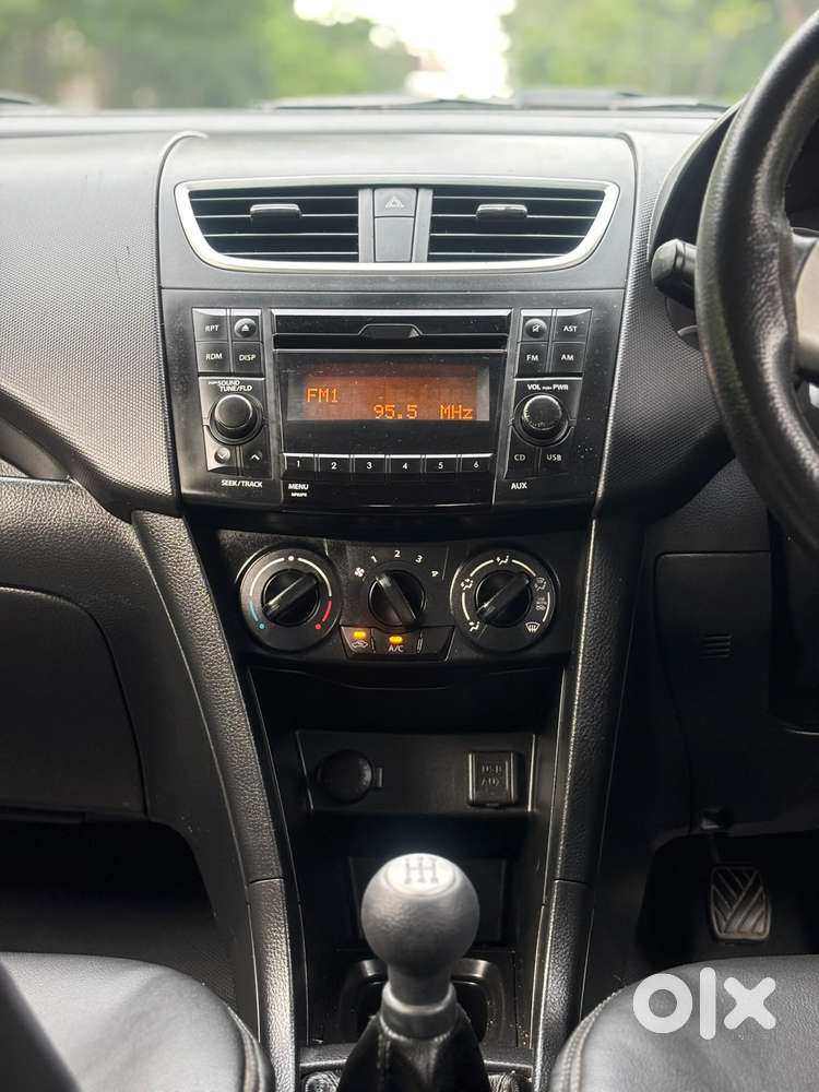 Maruti Suzuki Swift Vxi + Manual, 2014, Petrol