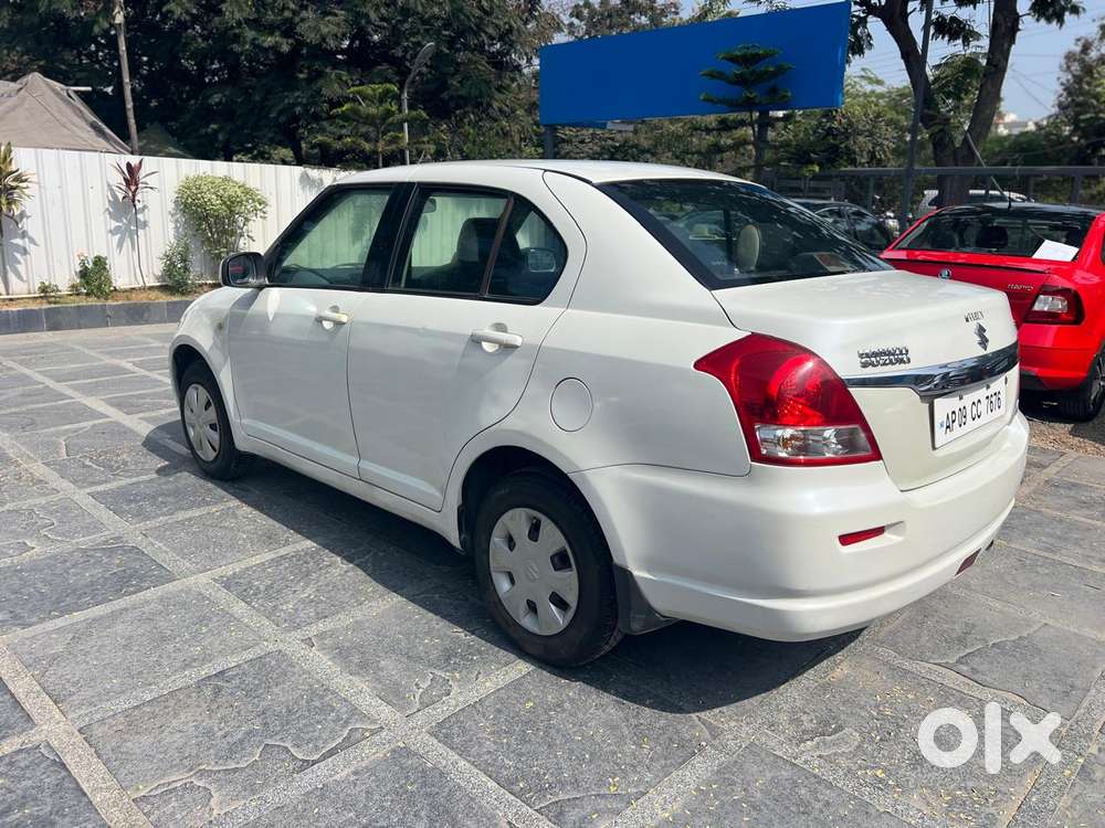 Maruti Suzuki Swift Dzire Vxi, 2011, Petrol