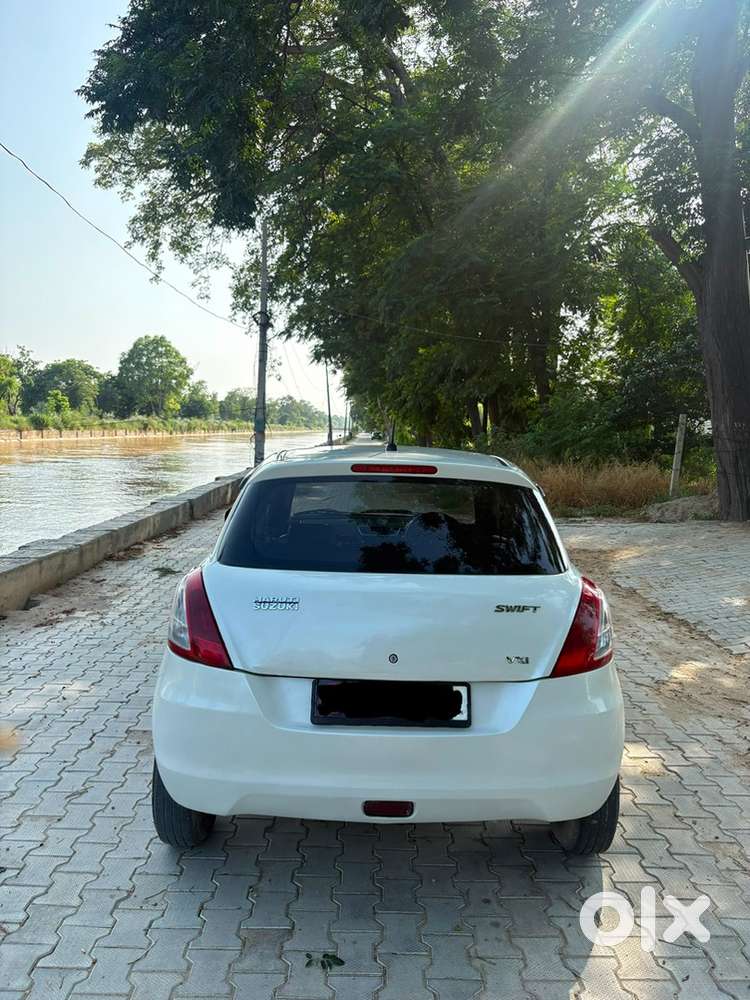 Maruti Suzuki Swift 2012 Petrol