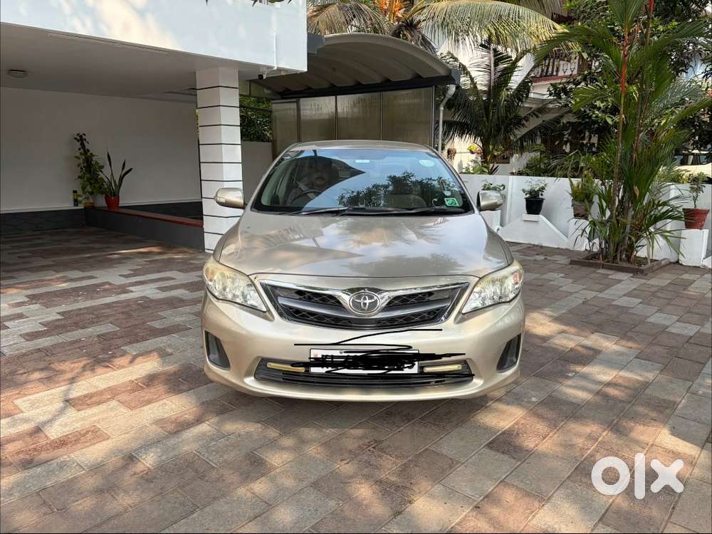 Toyota Corolla Altis 2011