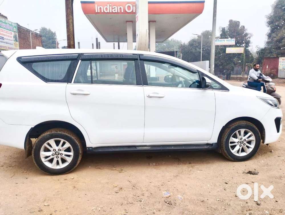 Toyota Innova Crysta 2017 Diesel Well Maintained