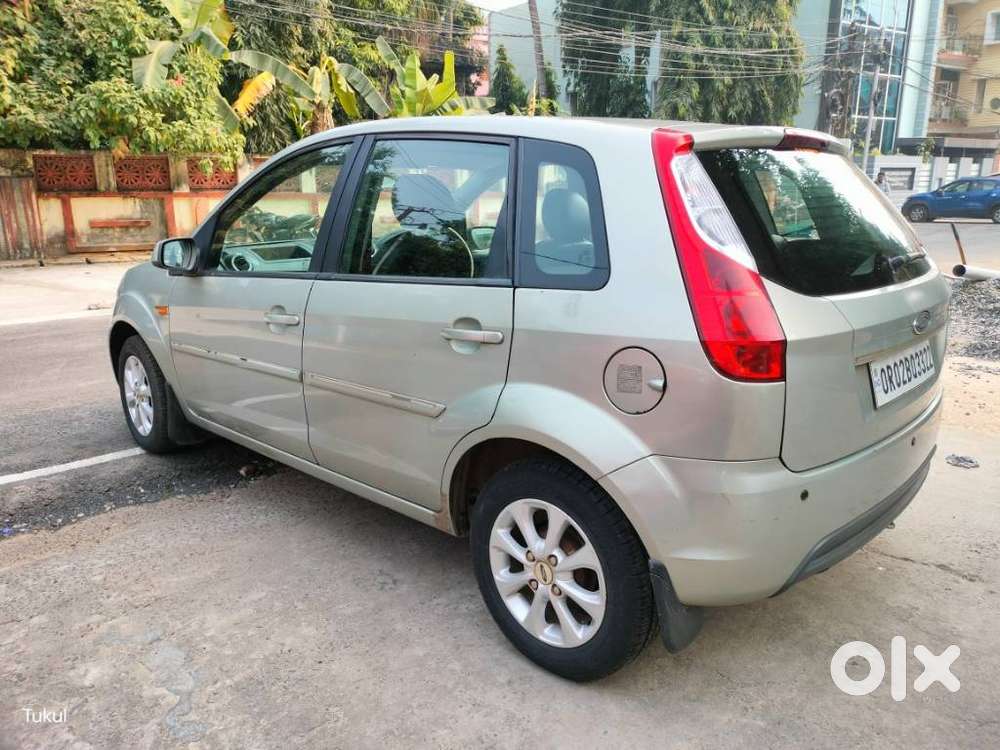 Ford Figo 1.2p Titanium Opt Mt, 2011, Petrol