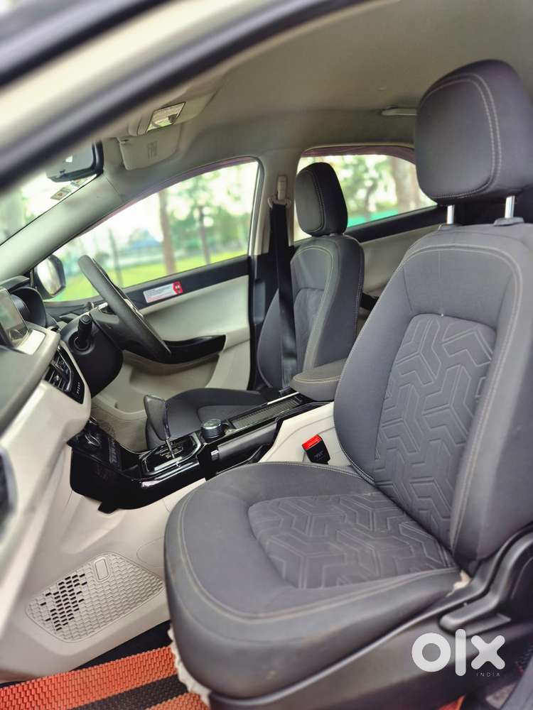 Tata Nexon 1.5 Revotorq Xma Plus (s) Amt, 2022, Petrol