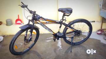 Hero sprint cycle with dual sales disc brakes