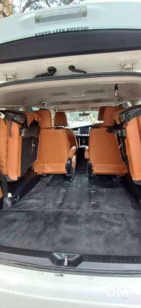 Toyota Innova Crysta 2.4 G Mt, 2023, Diesel