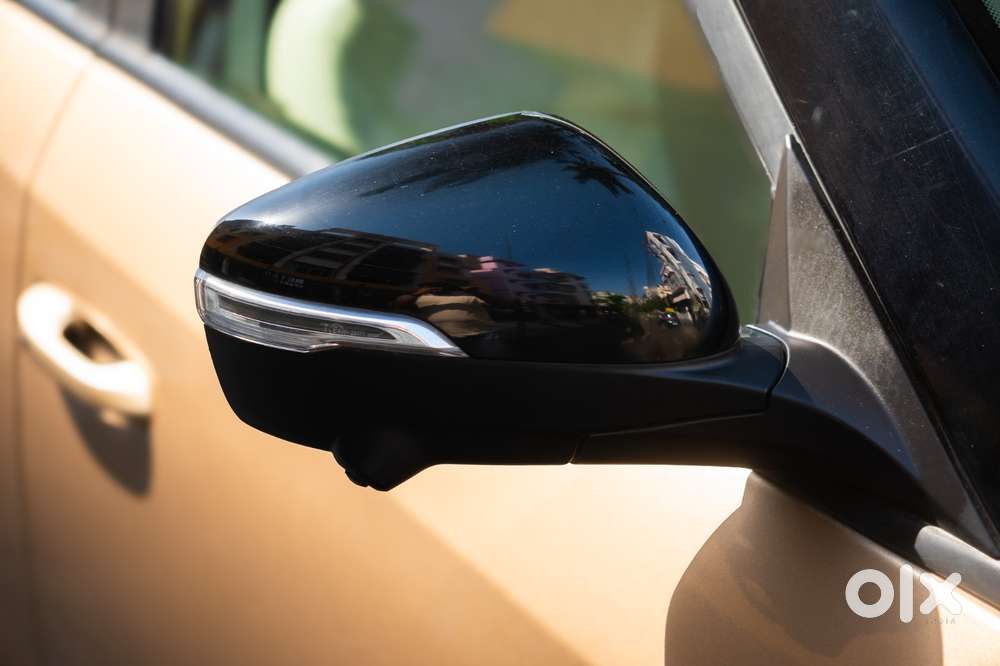 Mahindra Xuv 3xo Ax7l Petrol Mt, 2025, Petrol