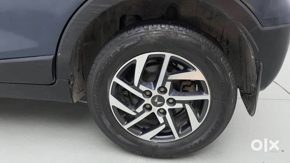 Mahindra Xuv300 W8 Option, 2023, Petrol