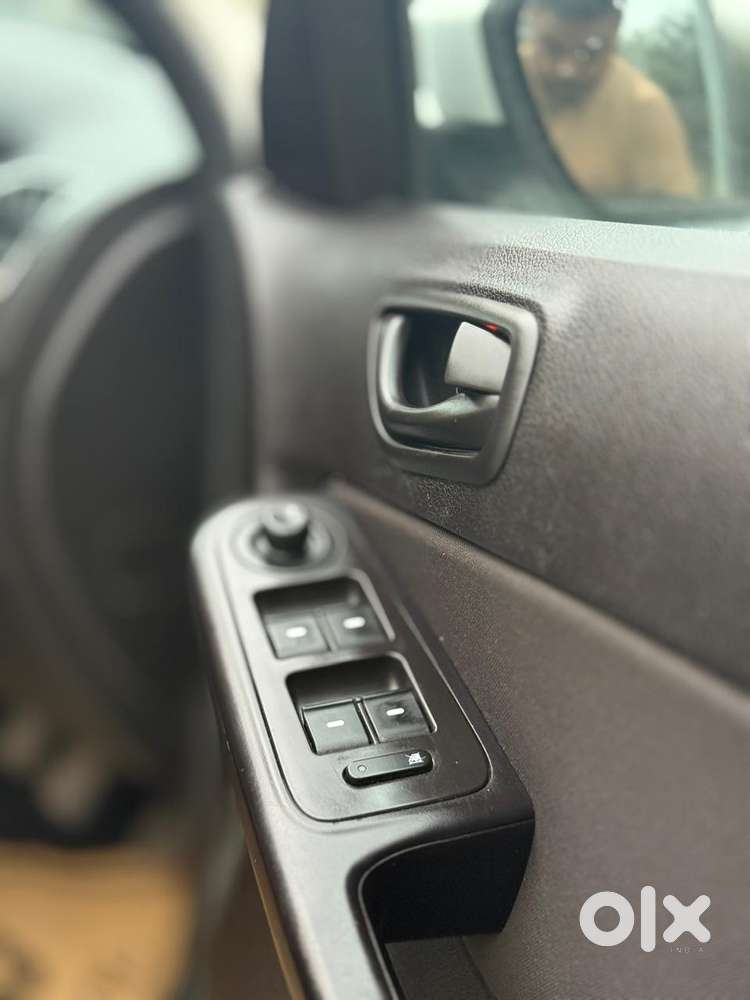 Tata Bolt Revotron Xm, 2015, Petrol