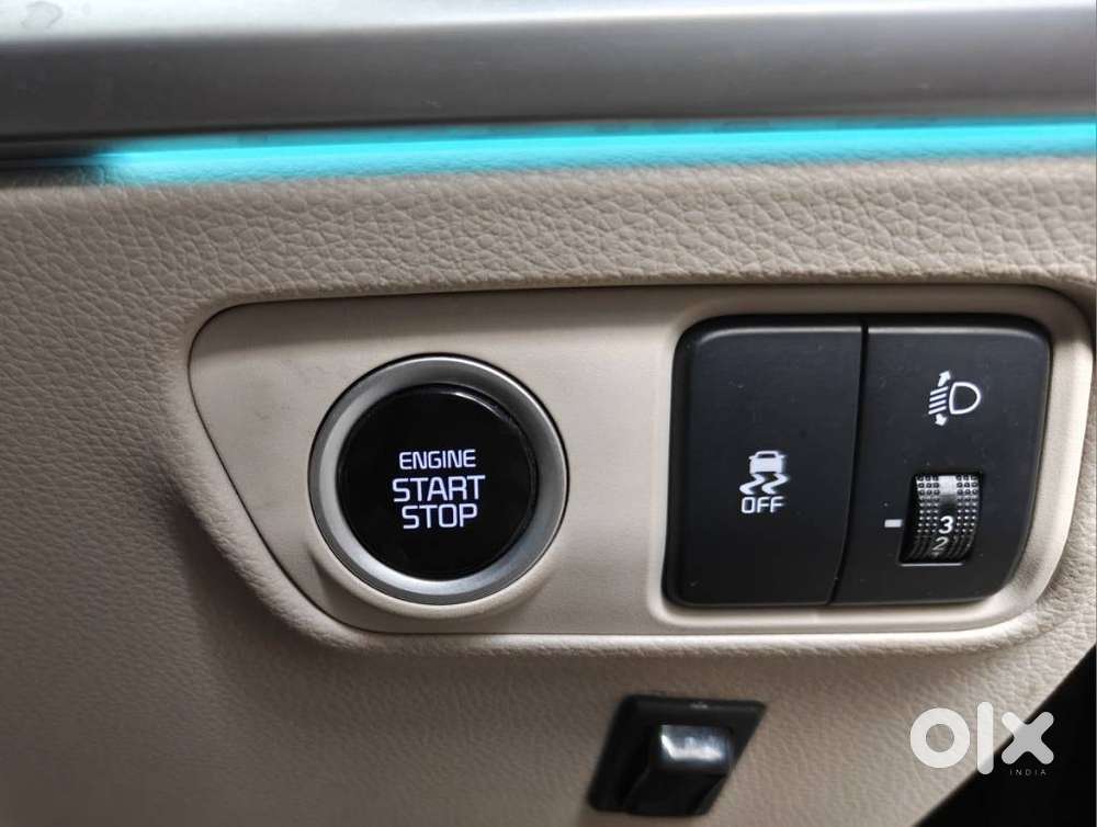 Kia Carens 1.4 Luxury 7 Str, 2022, Petrol