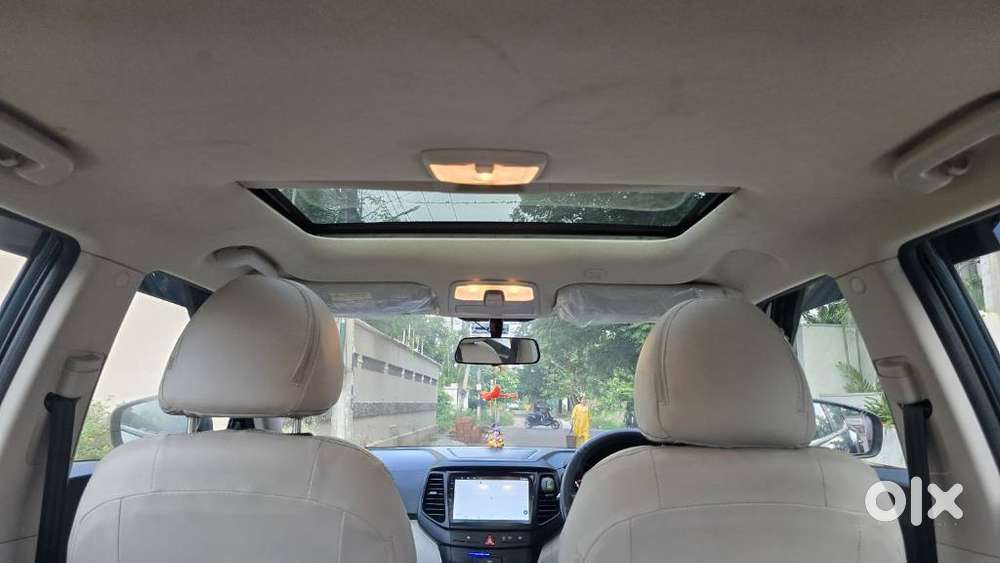 Mahindra Xuv300 W6, 2022, Petrol