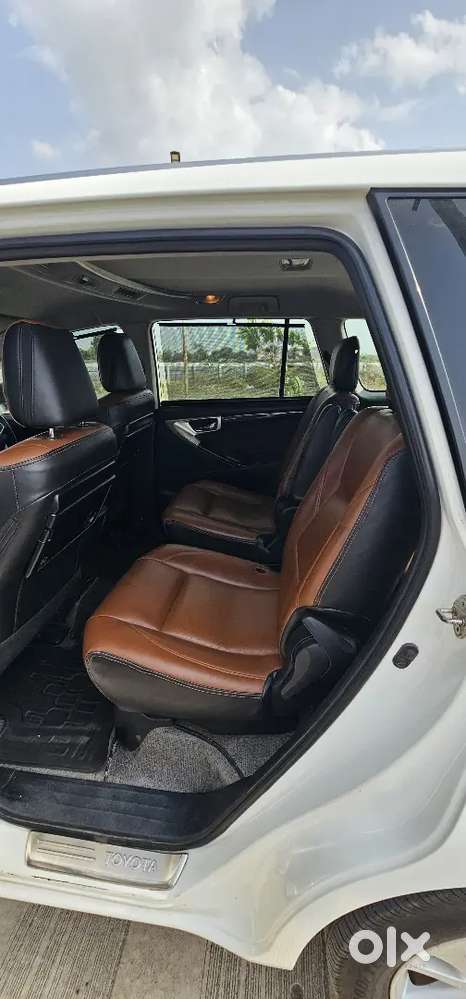 Toyota Innova Crysta 2018 Diesel 140000 Km Driven
