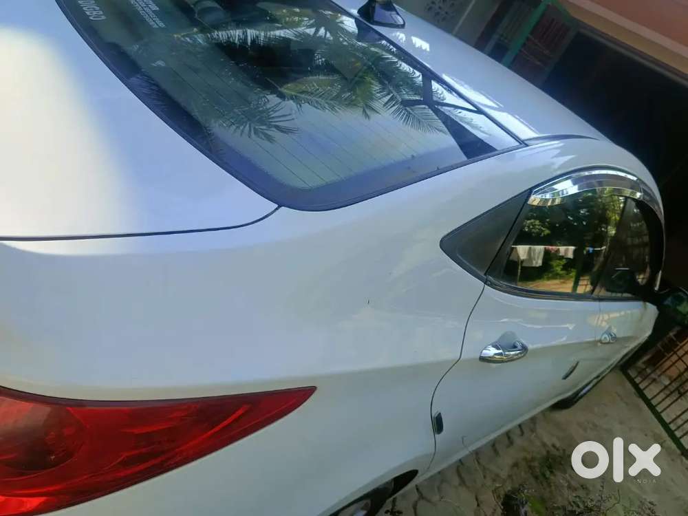 2013 Hyundai Verna 1.6 Sx(o) Petrol Manual &ndash; White