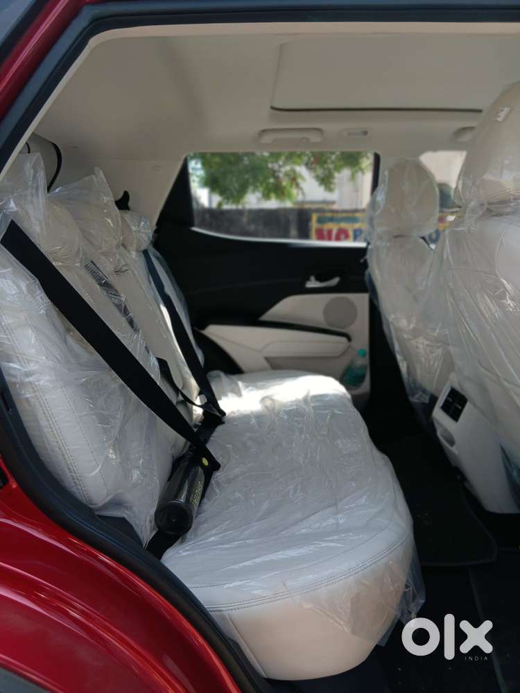 Mahindra Xuv 3xo Ax7l 1.2 Petrol At (pg), 2025, Petrol