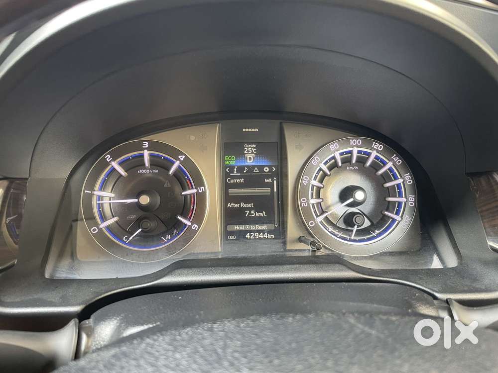 Toyota Innova Crysta [2020-ongoing] 2.4 Zx At 7 Str, 2022, Diesel