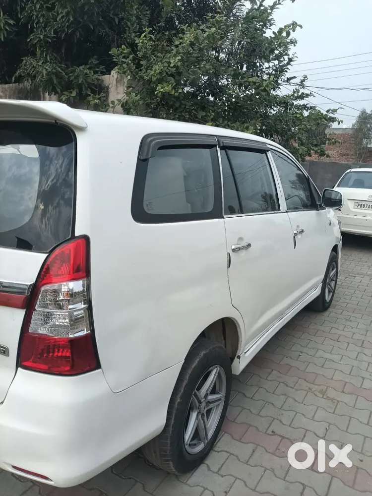 Toyota Innova 2010