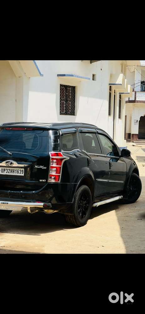 Mahindra Xuv500 2016 Diesel 130000 Km Driven