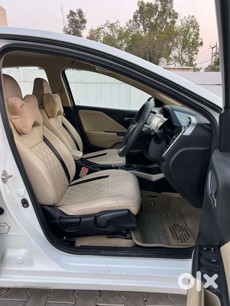 Honda City 1.5 V 5th Gen I-vtec Mt, 2022, Petrol