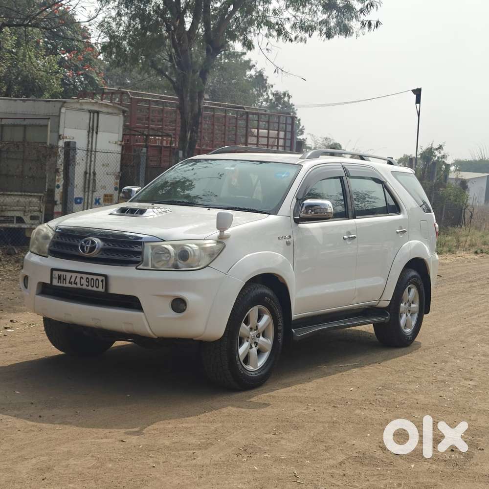 Toyota Fortuner 3.0 4x4 Manual, 2011, Diesel