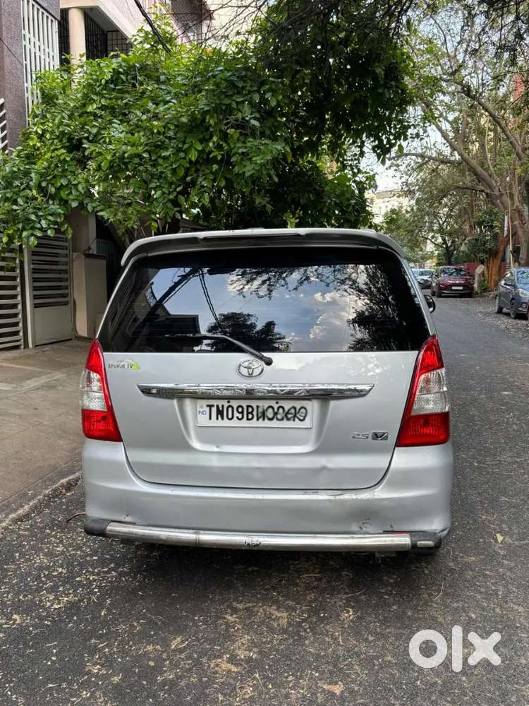 Toyota Innova 2012 Diesel Well Maintained