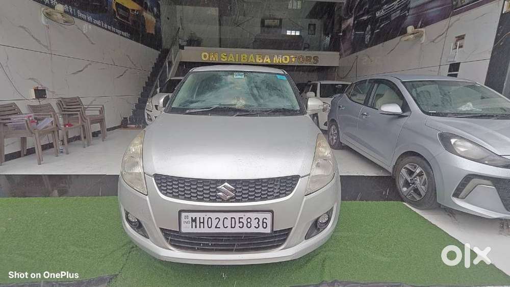 Maruti Suzuki Swift Vxi Bsiv, 2011, Cng & Hybrids