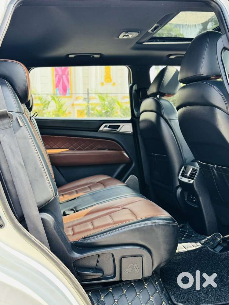 Mahindra Alturas G4 4x4 At, 2020, Diesel