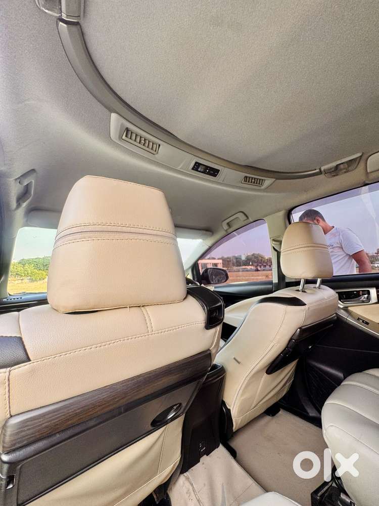 Toyota Innova Crysta