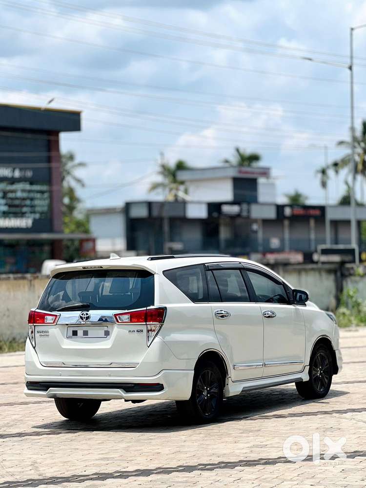 Toyota Innova Crysta 2.8 Z, 2017, Diesel