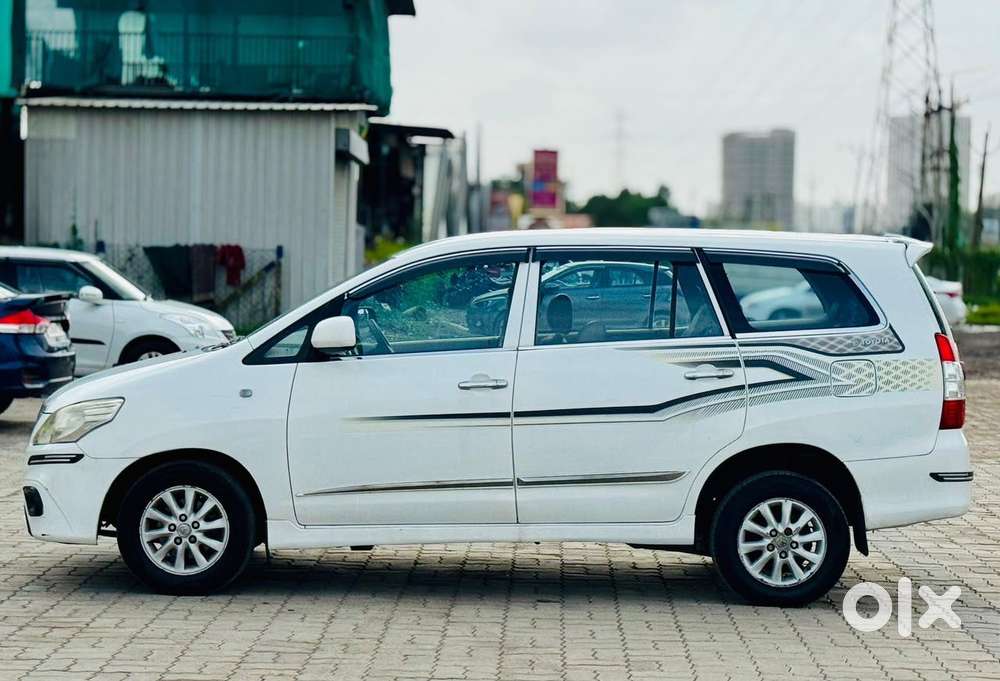Toyota Innova 2.5 G (diesel) 8 Seater, 2014, Diesel