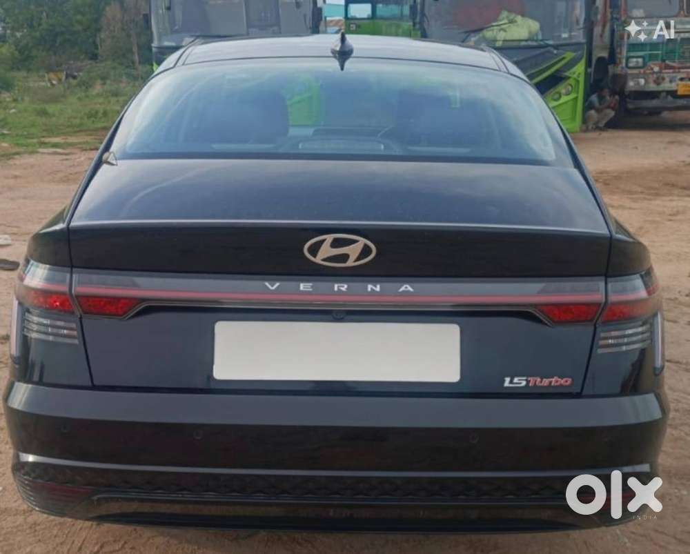 Hyundai Verna Sx(o) Petrol At, 2023, Petrol