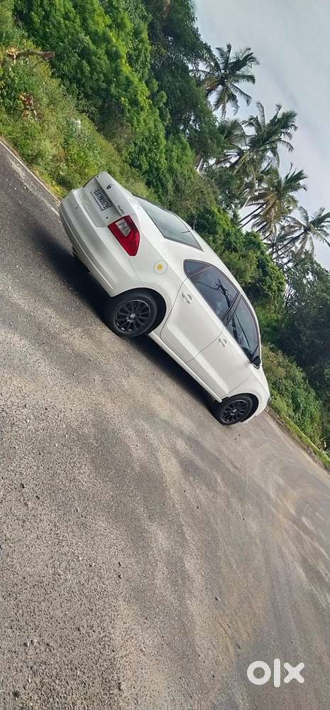 Skoda Rapid 1.6 Mpi At Style Plus, 2016, Petrol