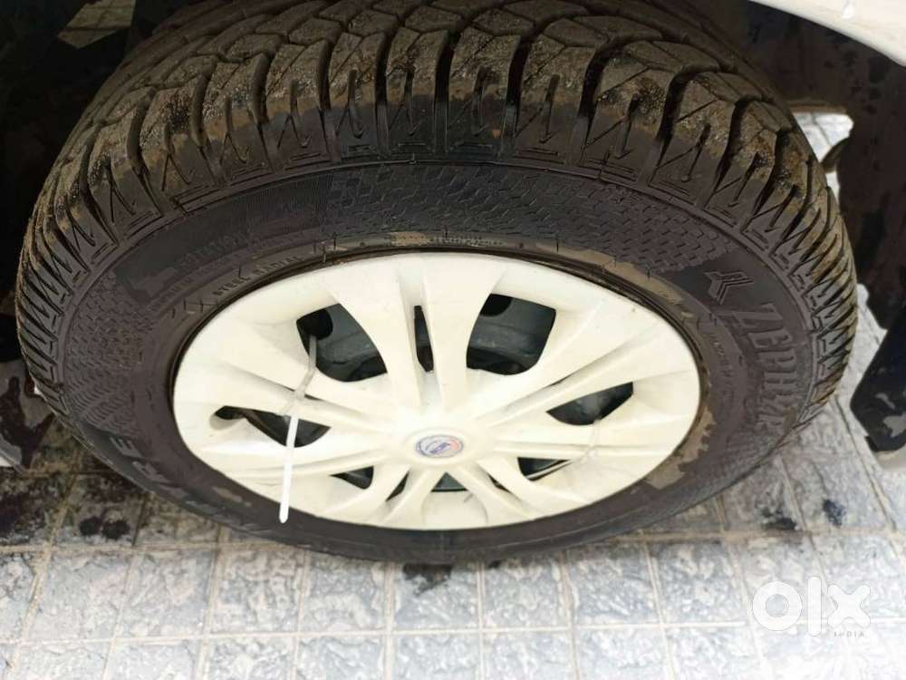 Toyota Innova 2.5 G (diesel) 8 Seater Bs Iv, 2015, Diesel