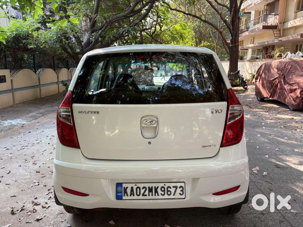 Hyundai I10 Sportz, 2015, Petrol