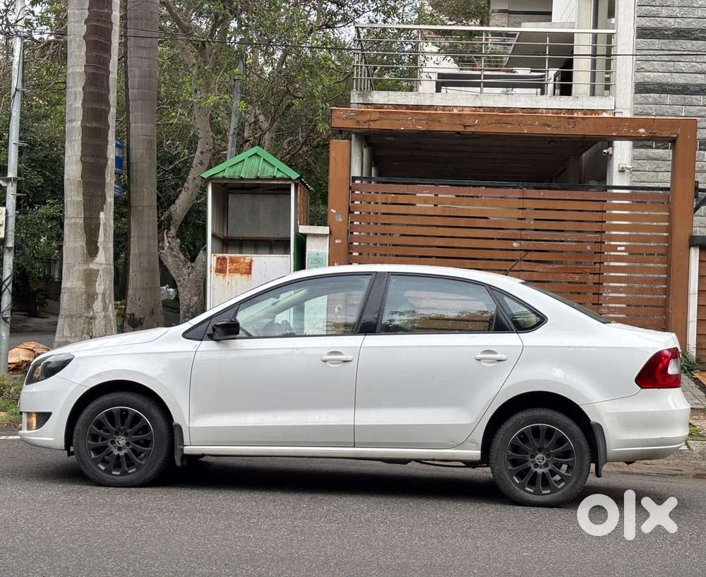 Skoda Rapid 1.5 Tdi At Style Plus, 2016, Diesel