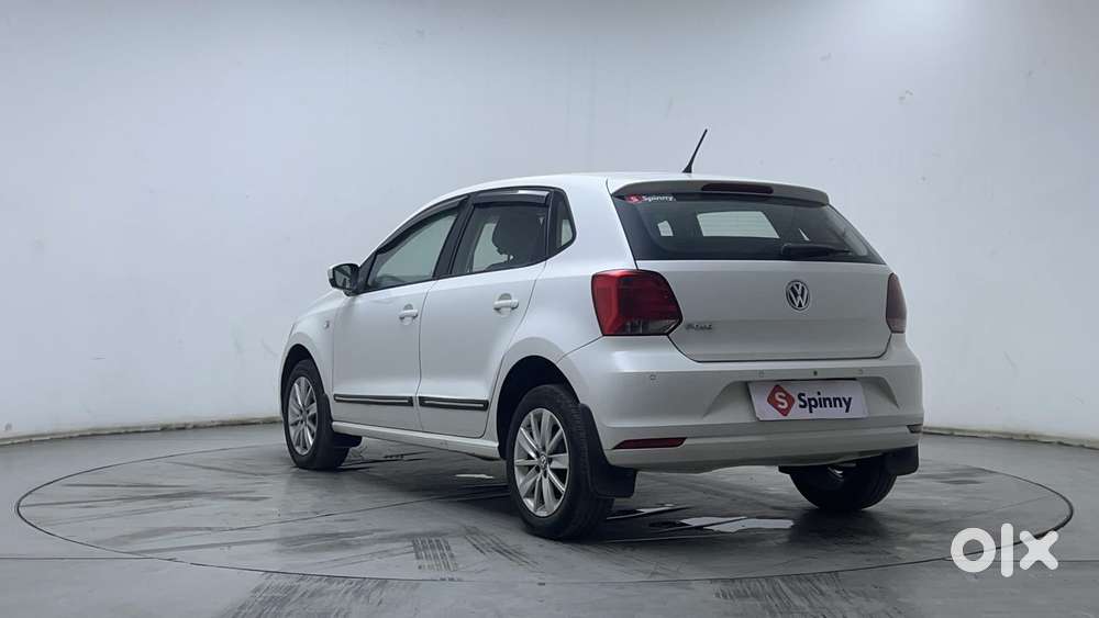 Volkswagen Polo Petrol Highline 1.2l, 2015, Petrol
