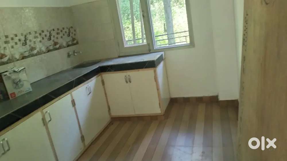 0ne room set for rent