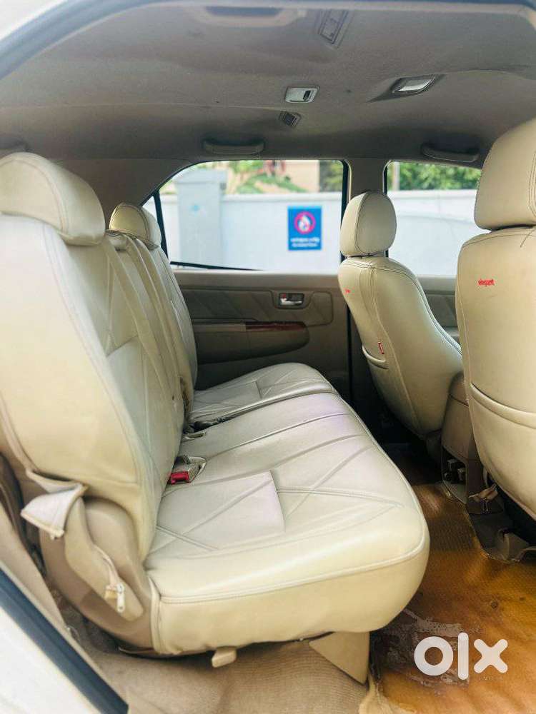 Toyota Fortuner 3.0 4x4 Manual, 2011, Diesel