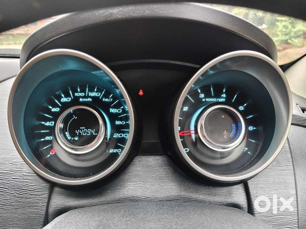 Mahindra Xuv500 W9 1.99, 2018, Petrol