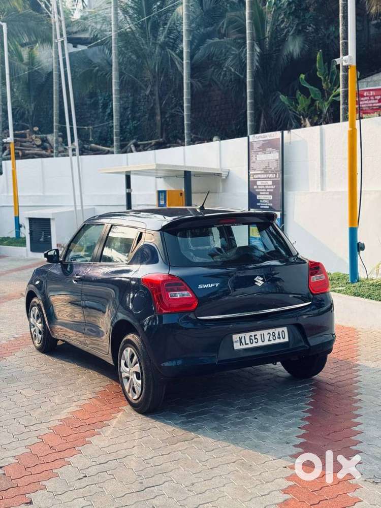 Maruti Suzuki Swift Vxi Optional, 2023, Petrol