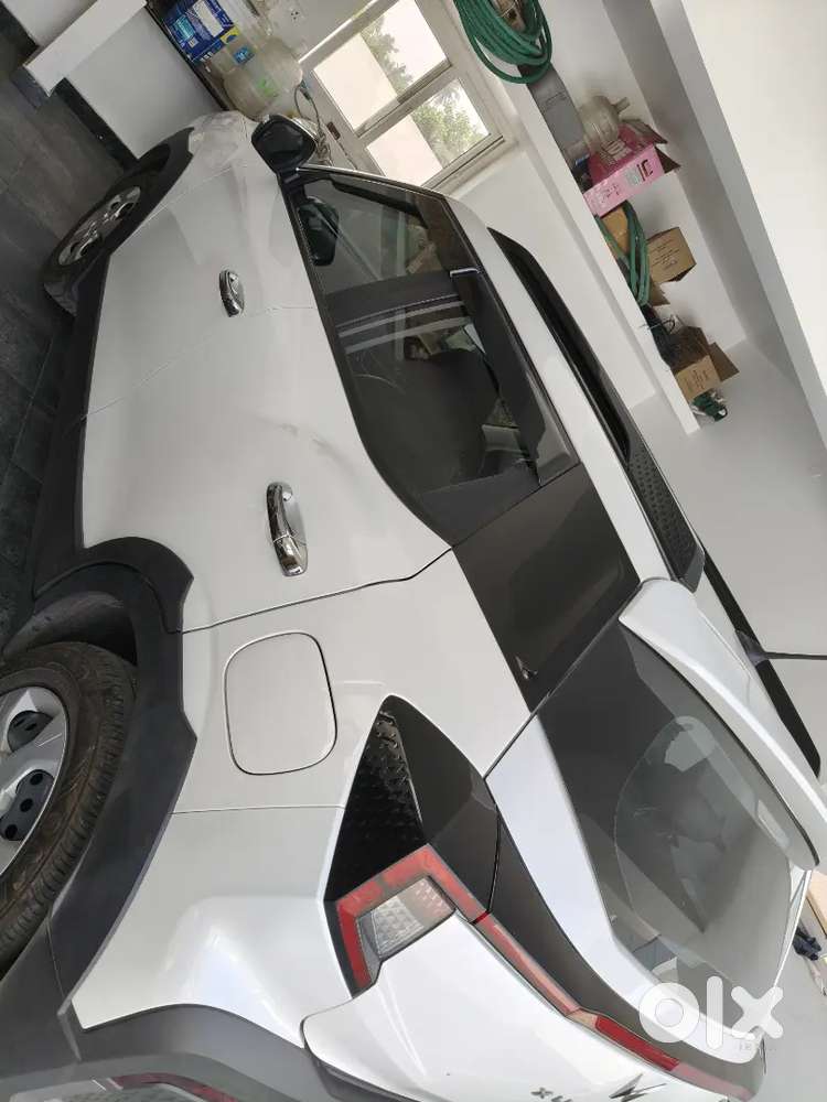 Mahindra Xuv 3xo 2024 Diesel 24000 Km Driven