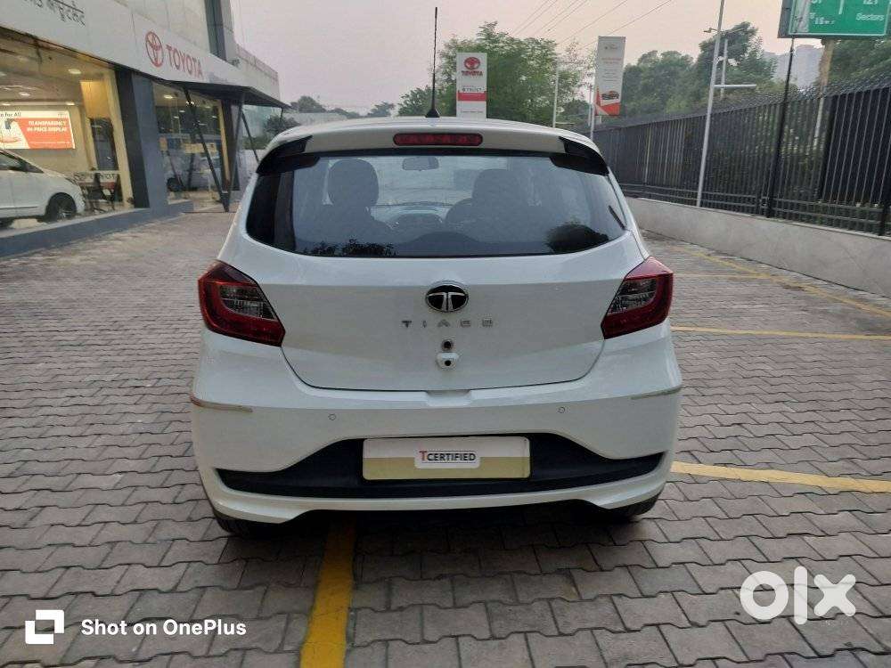 Tata Tiago 1.2 Revotron Xta, 2025, Petrol