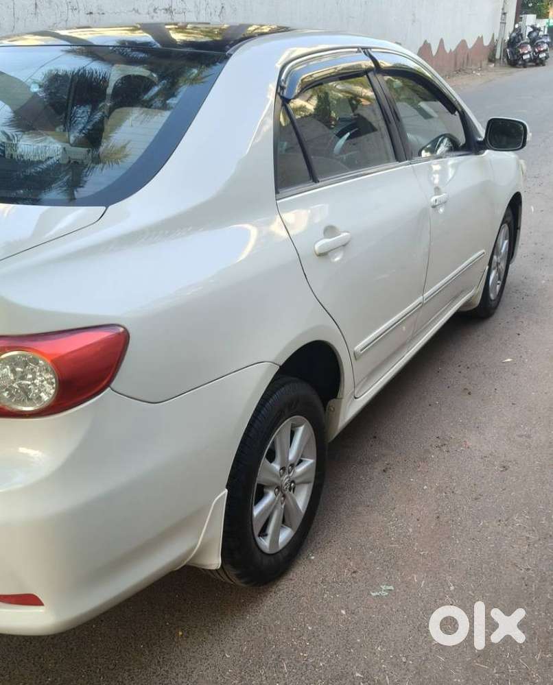 Toyota Corolla Altis 2010-2013 Gl, 2012, Petrol