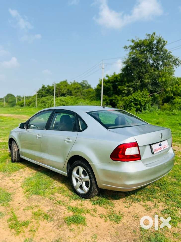 Skoda Rapid Elegance 1.6 Tdi Cr Manual, 2013, Diesel